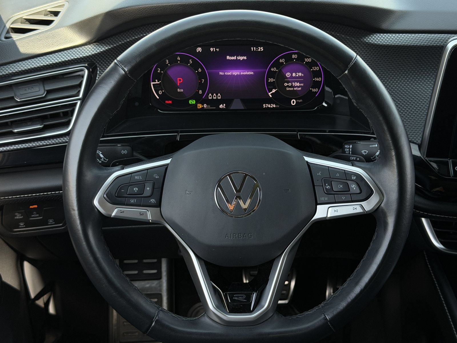 Used 2024 Volkswagen Atlas Cross Sport SEL R-Line AWD/4WD image 16