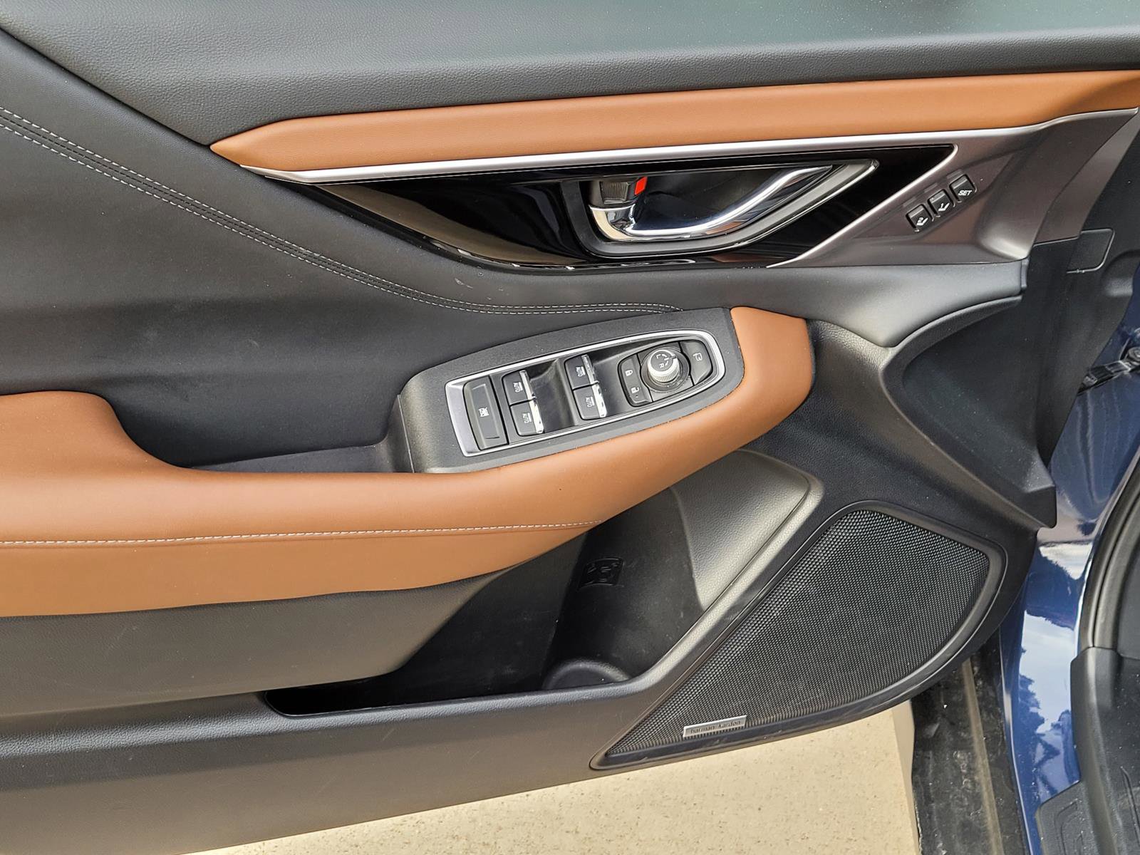 Certified 2024 Subaru Outback Touring XT image 4