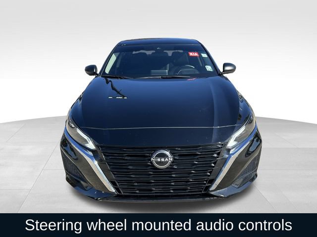 Used 2024 Nissan Altima 2.5 SV image 3