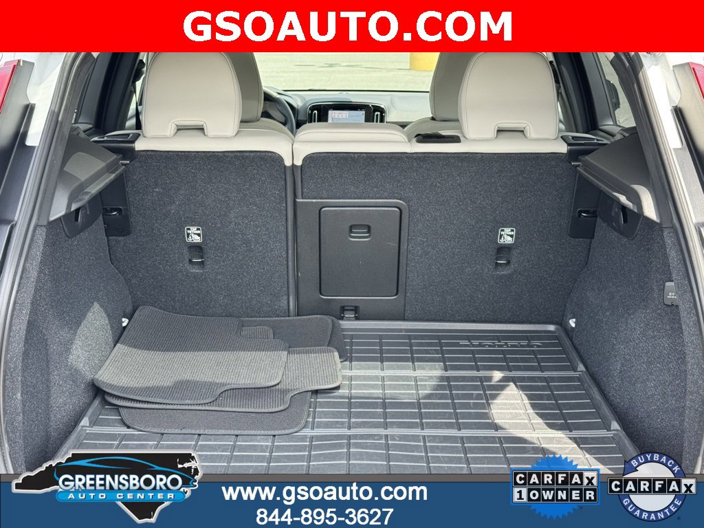 Used 2024 Volvo XC40 B5 Plus w/ Protection Package Premier image 39