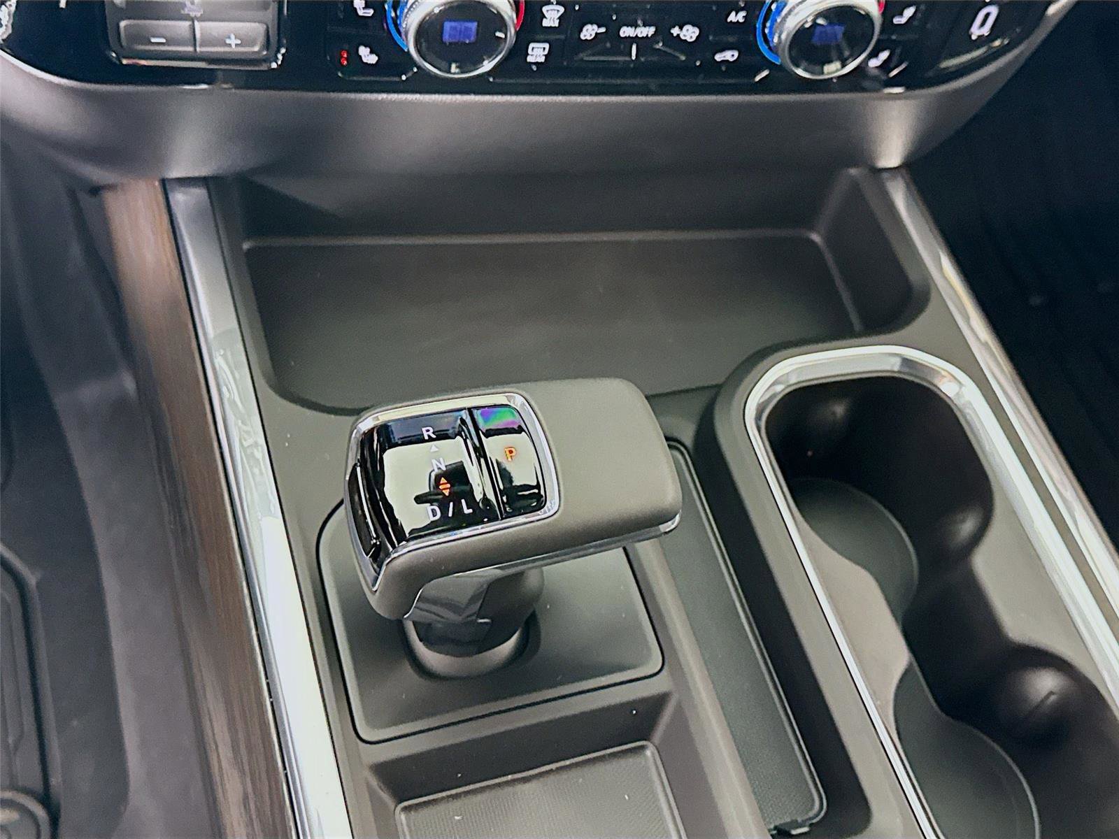 New 2026 GMC Sierra 1500 SLT w/ SLT Premium Plus Package image 12