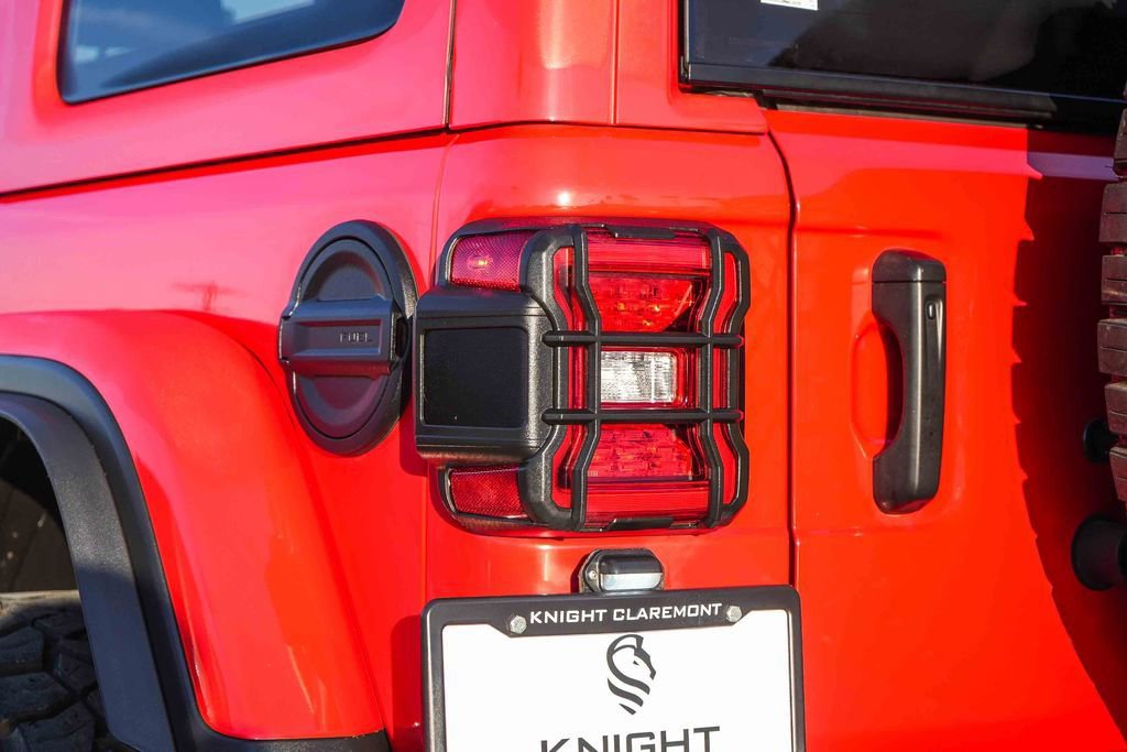 Used 2021 Jeep Wrangler Unlimited Rubicon w/ Trailer Tow Package image 10