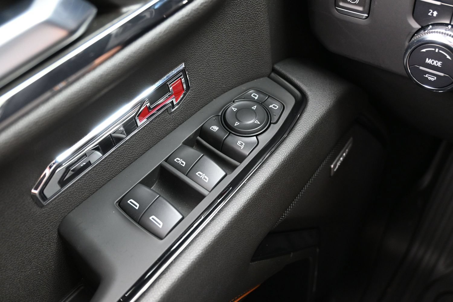 Used 2024 GMC Sierra 1500 AT4 w/ AT4 Preferred Package AWD/4WD image 25