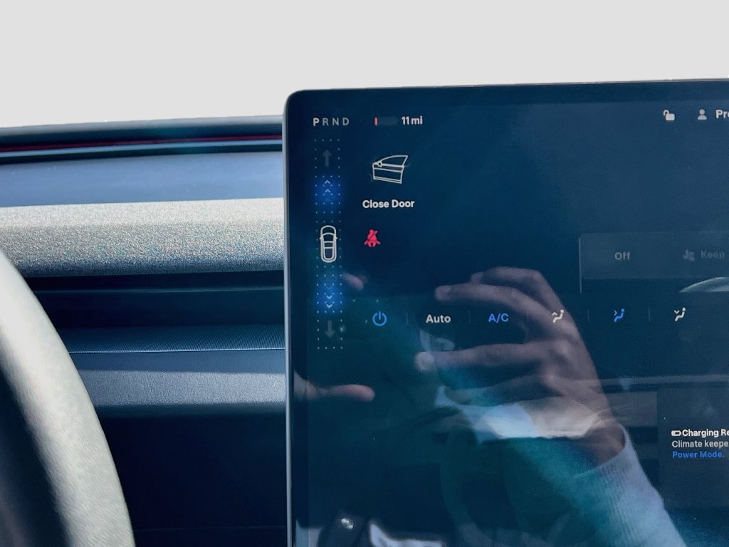 Used 2024 Tesla Model 3 Standard Range RWD image 16