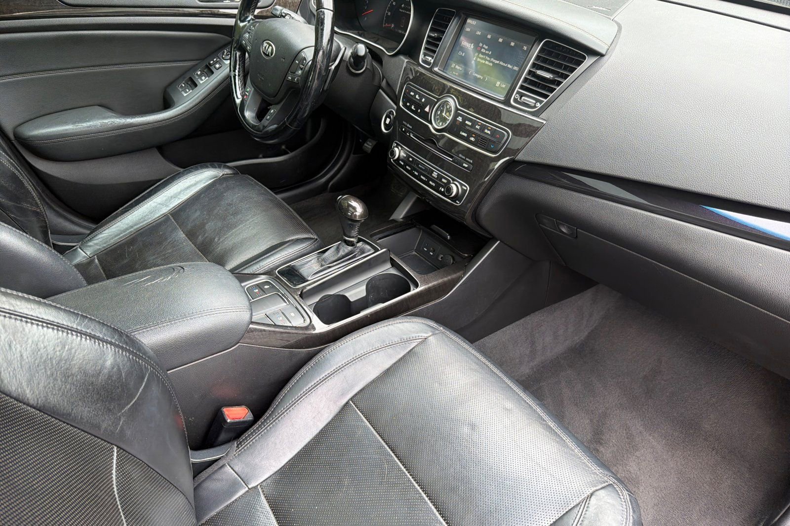 Used 2015 Kia Cadenza Premium w/ Luxury Package FWD image 15