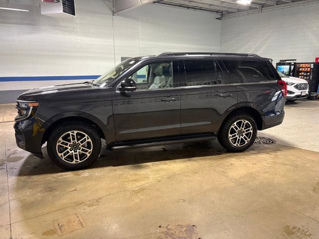 Certified 2025 Ford Expedition Active AWD/4WD image 7