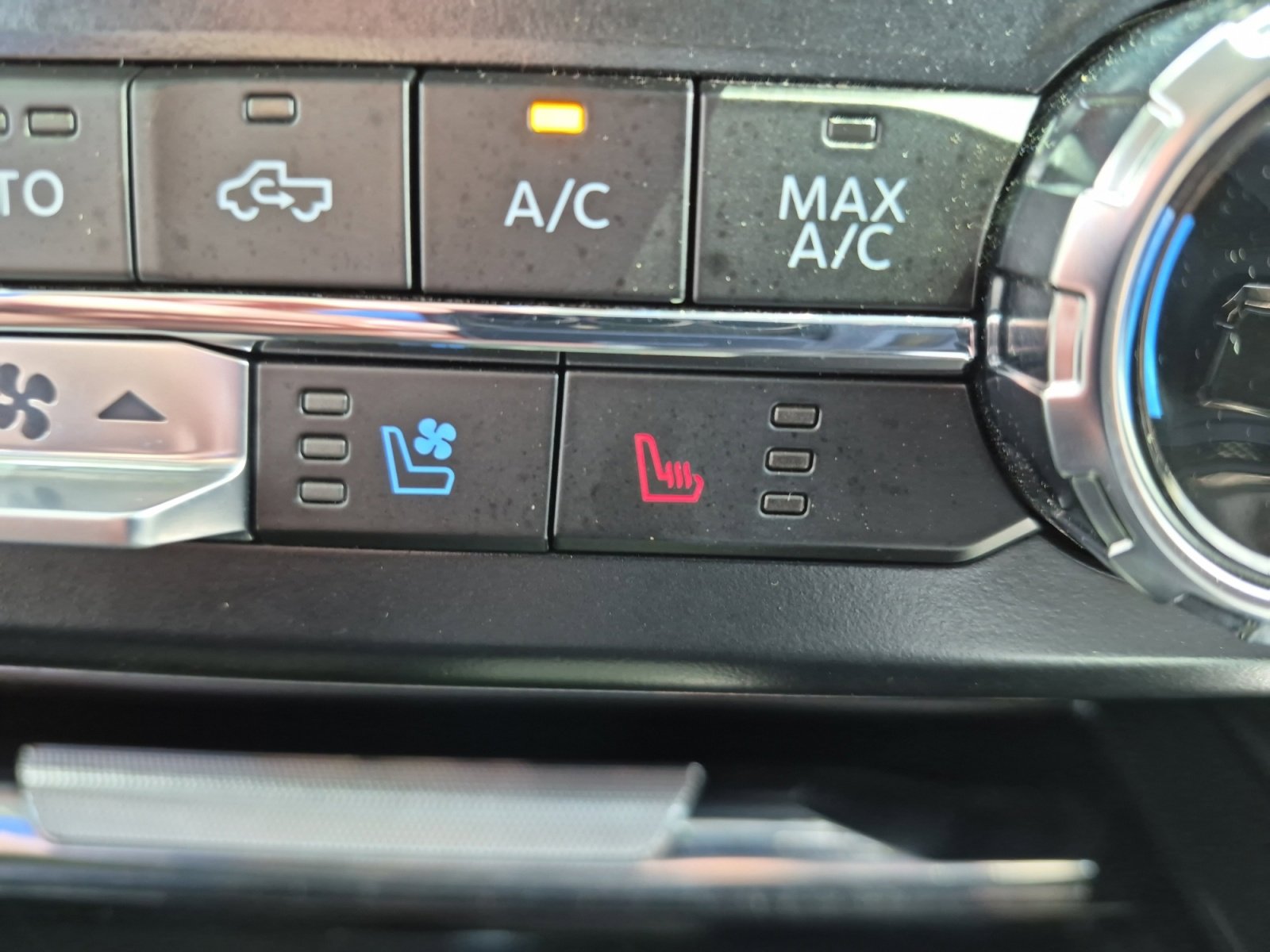 Used 2025 Ford F250 Lariat w/ Chrome Package image 24