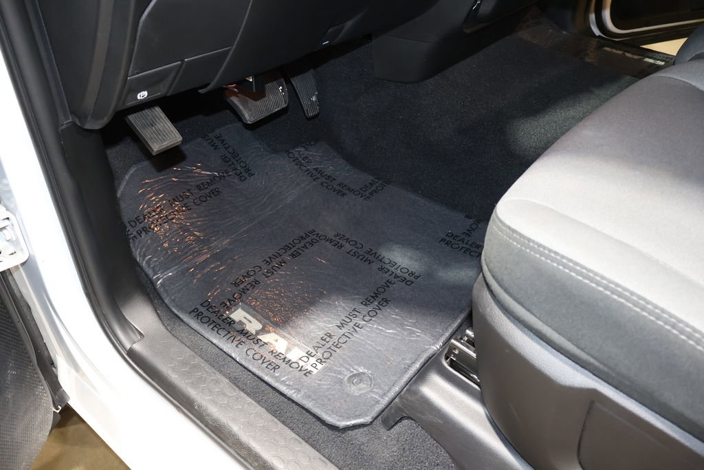 Used 2019 RAM 3500 Big Horn image 32