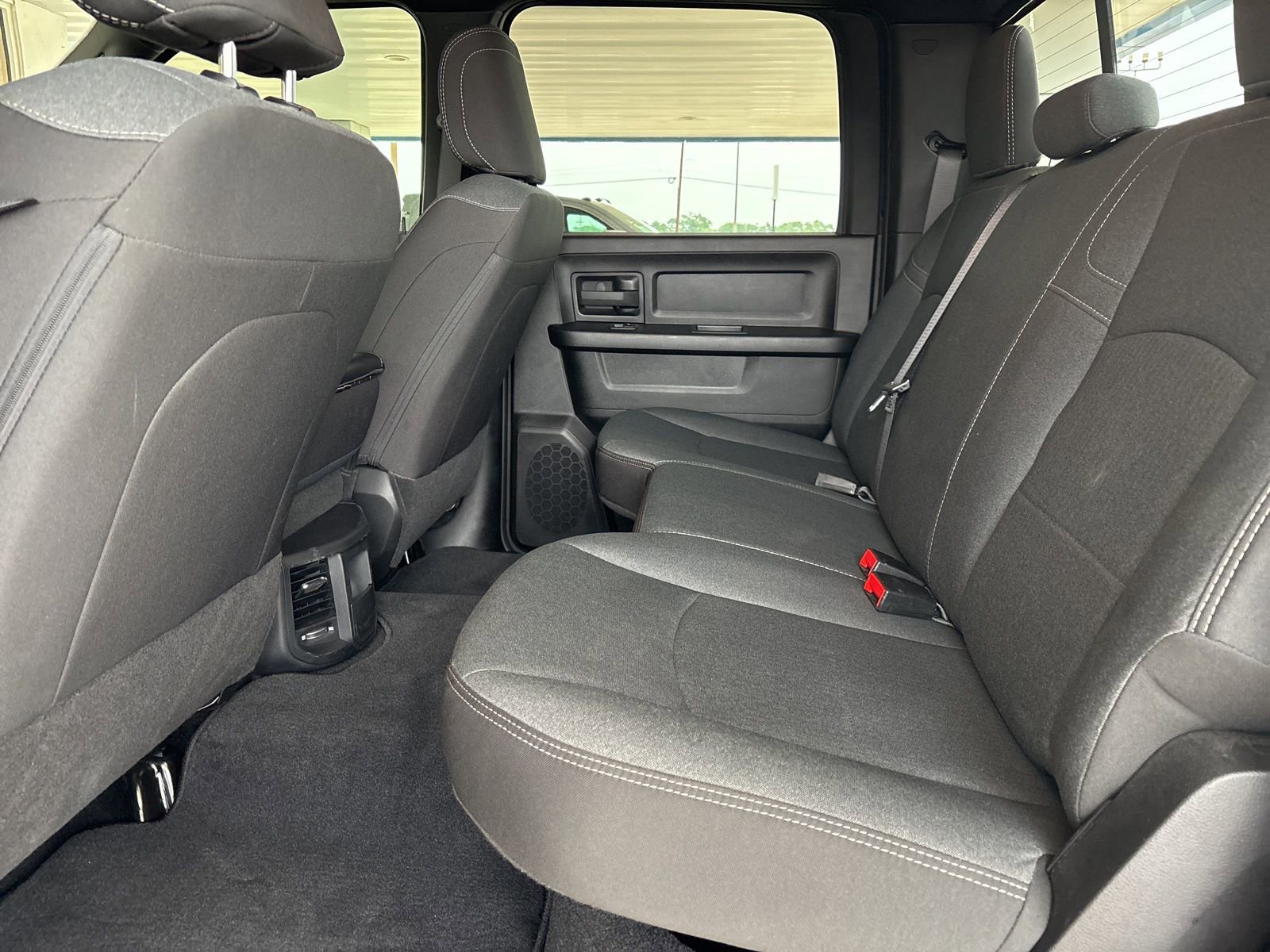 Used 2024 RAM 2500 Tradesman w/ Chrome Appearance Group AWD/4WD image 14