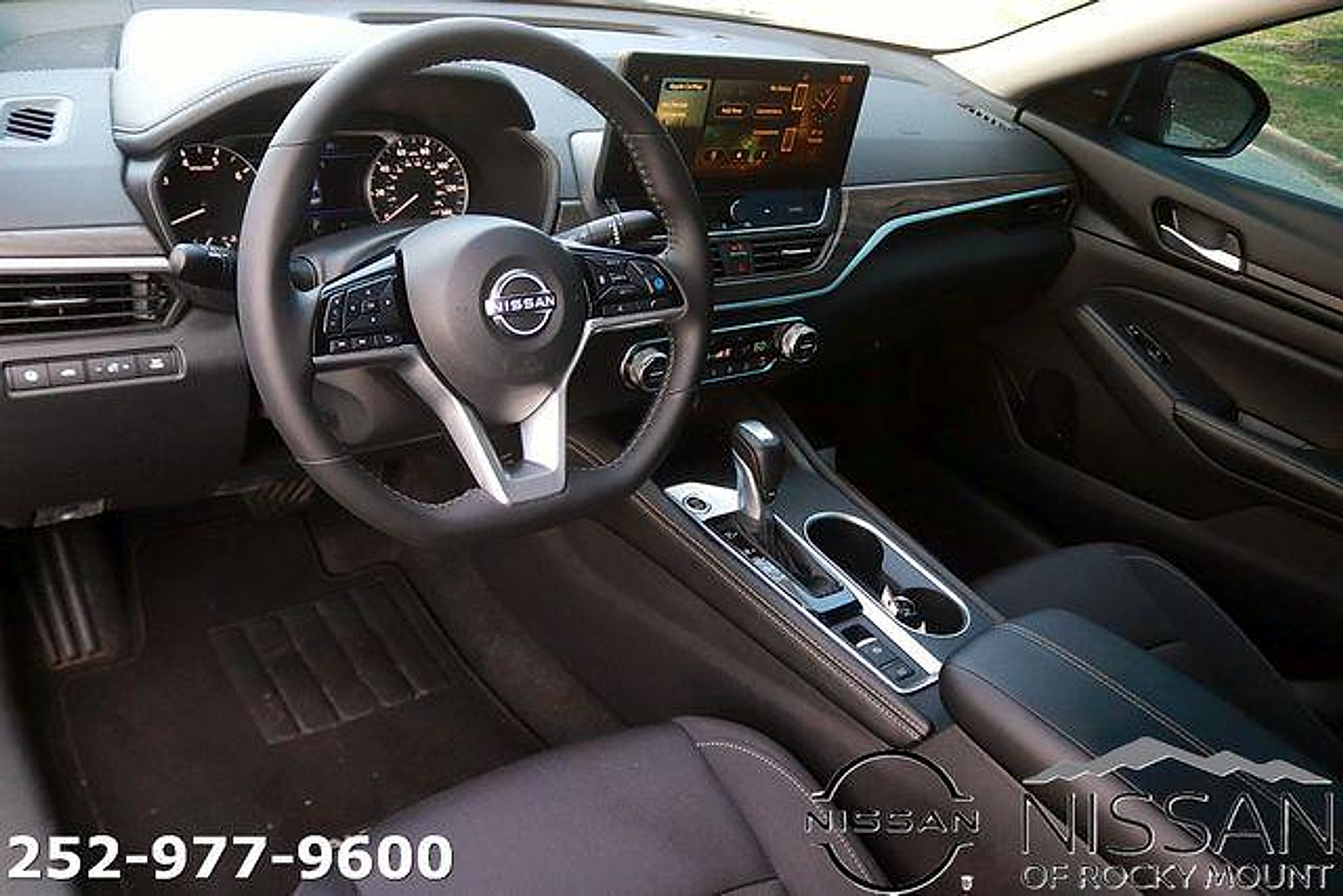 Certified 2025 Nissan Altima 2.5 SV w/ SV Premium Package FWD image 12