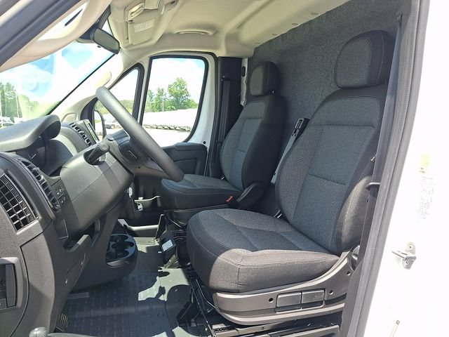 New 2023 RAM ProMaster 3500 w/ Black Appearance Package FWD image 5