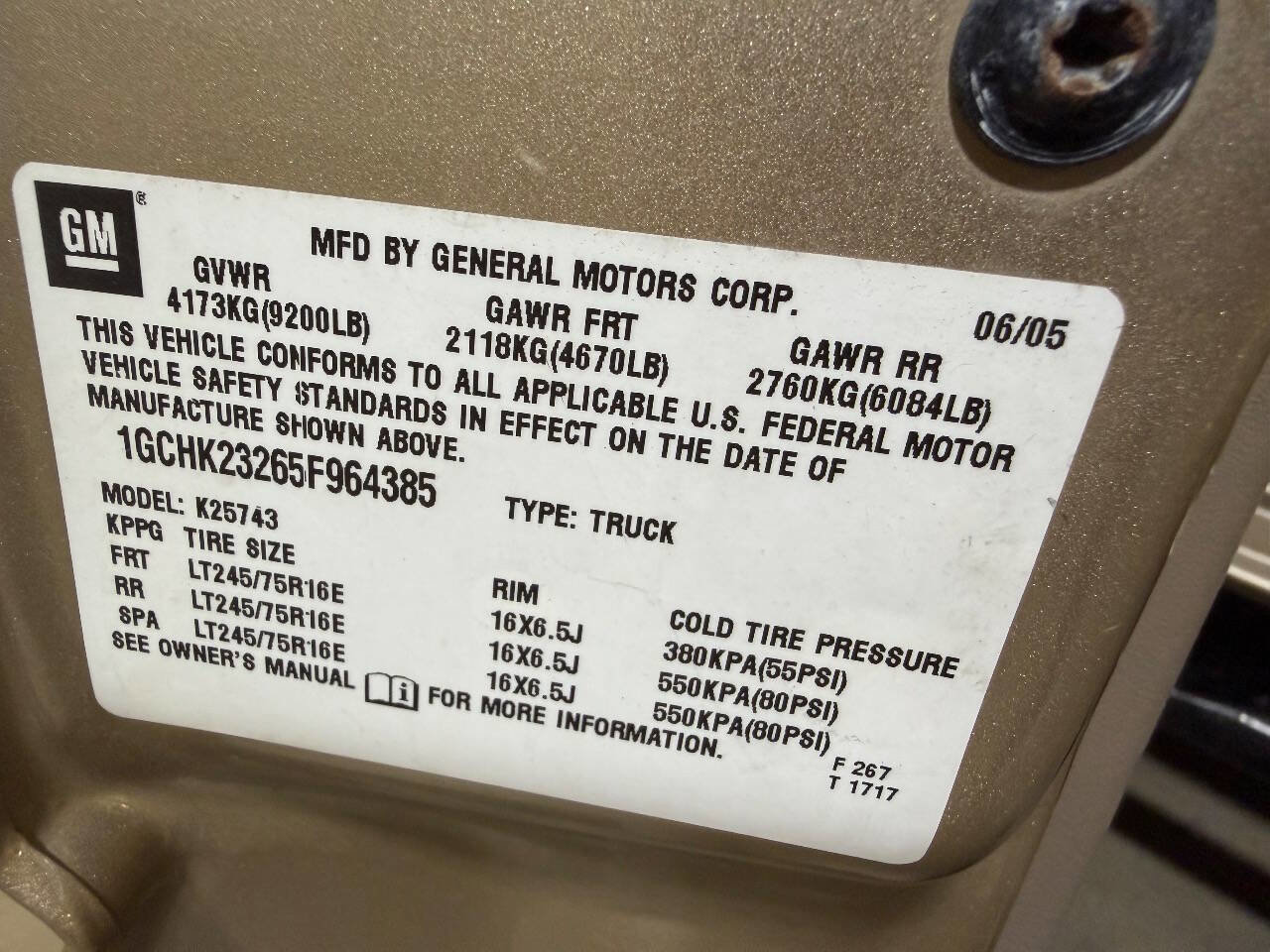 Used 2005 Chevrolet Silverado 2500 LT w/ Heavy-Duty Power Package image 47