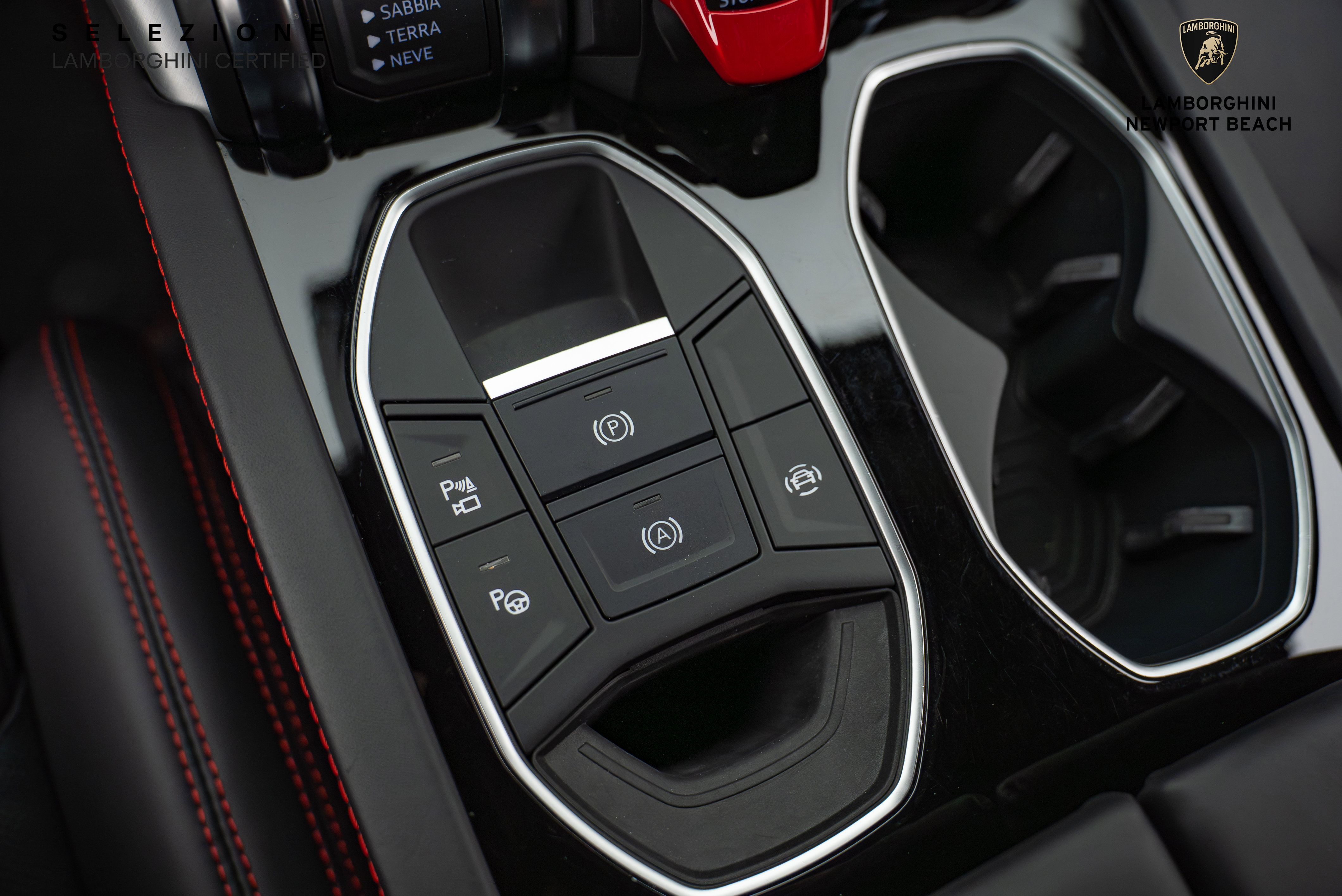 Used 2021 Lamborghini Urus image 31