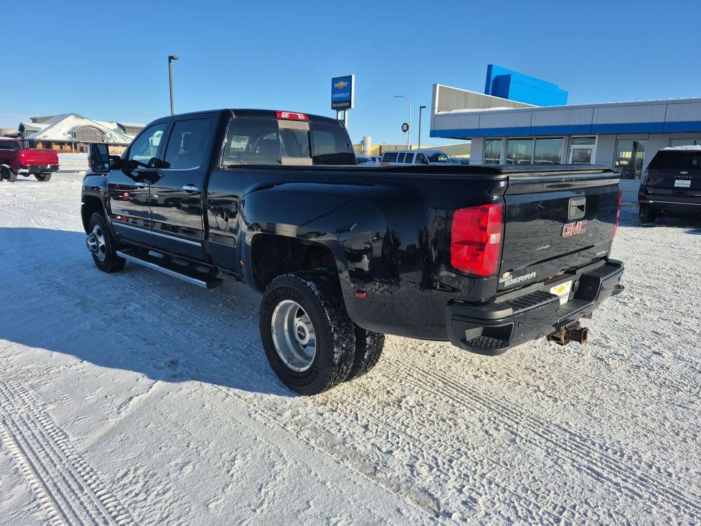 Used 2018 GMC Sierra 3500 Denali w/ Duramax Plus Package image 3