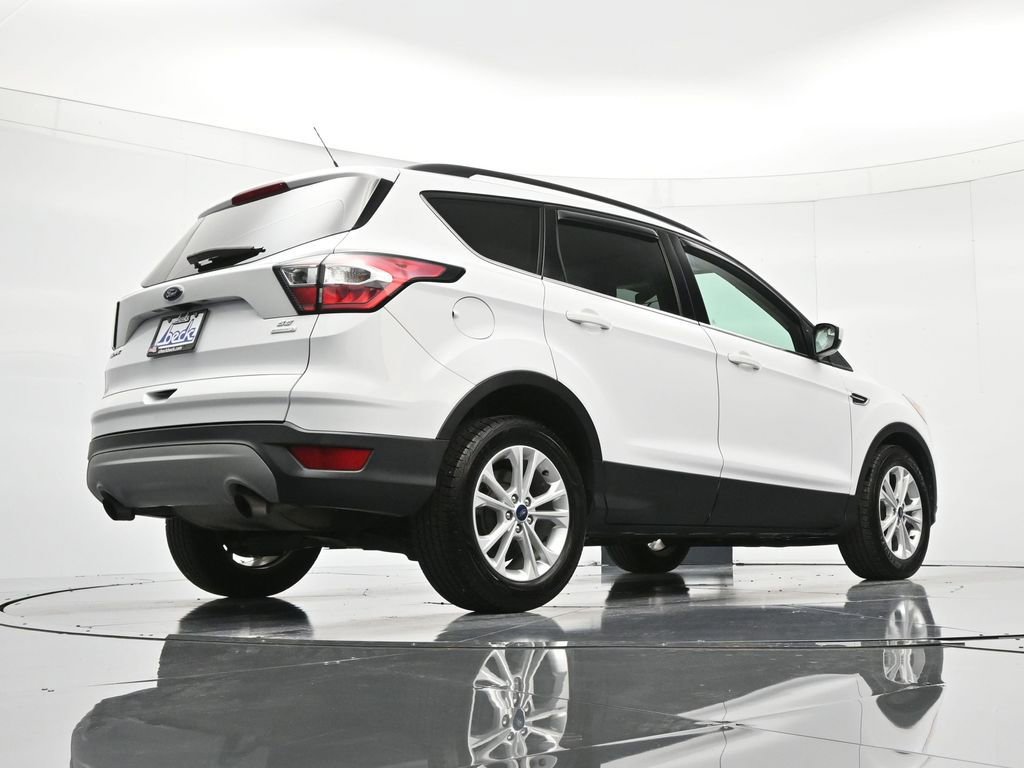 Used 2018 Ford Escape SE image 40