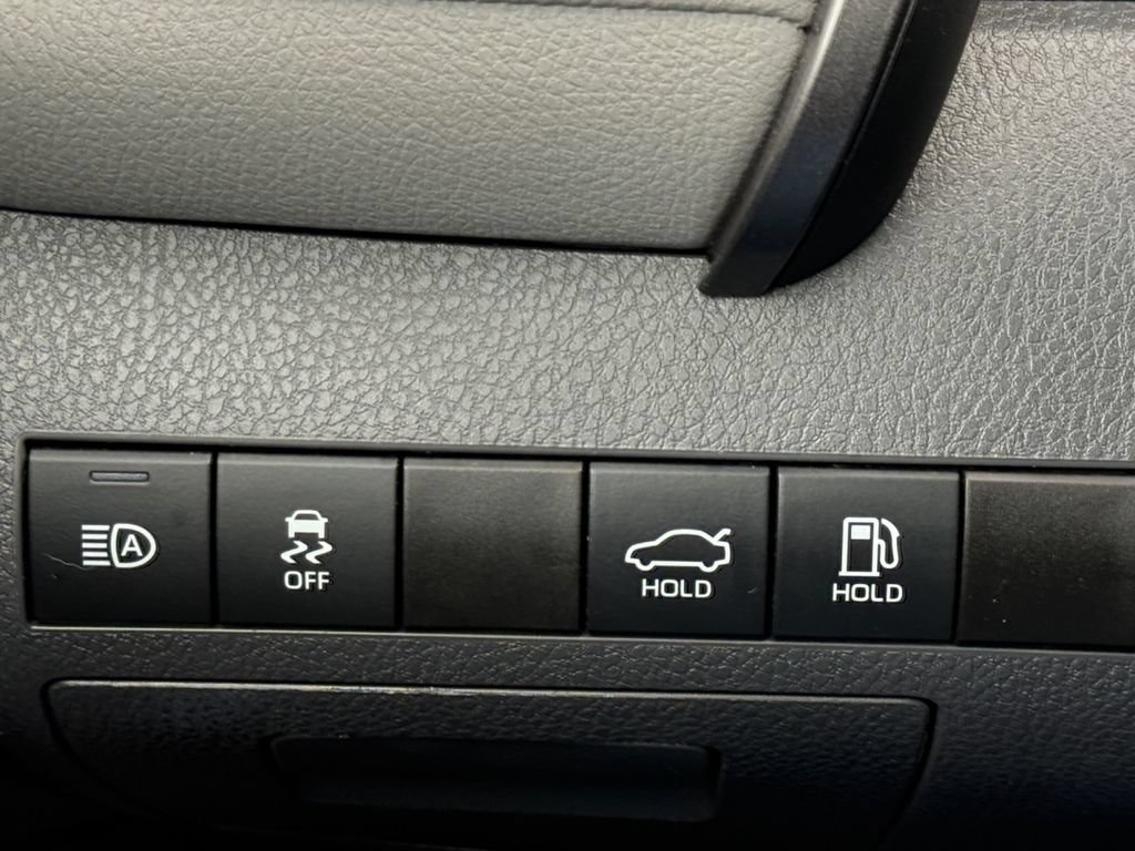 Used 2022 Toyota Camry LE FWD image 22