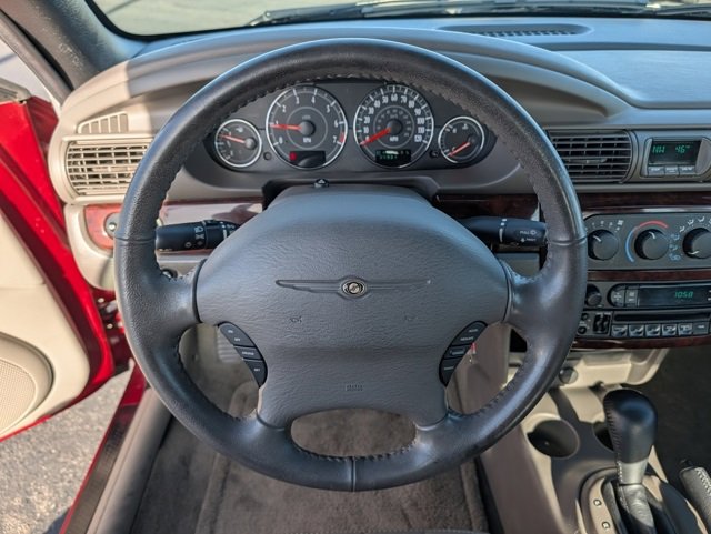 Used 2002 Chrysler Sebring LXi image 13