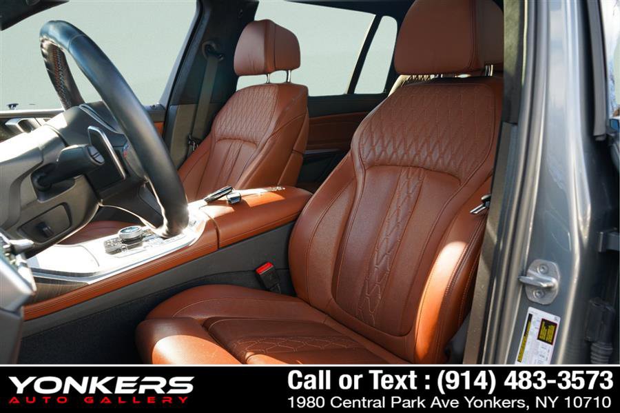 Used 2024 BMW X7 M60i w/ Executive Package image 61