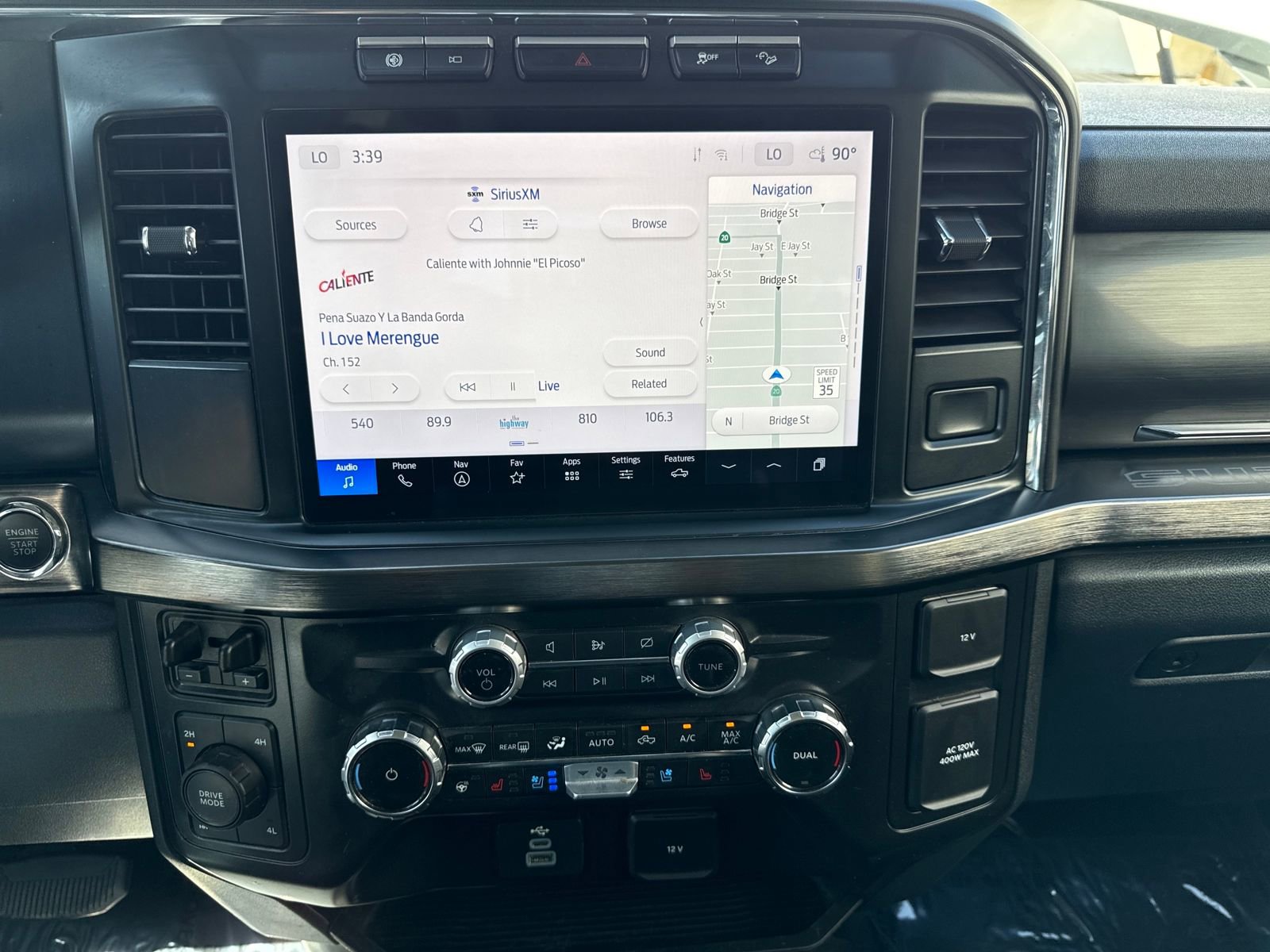 Used 2024 Ford F250 Lariat w/ FX4 Off-Road Package AWD/4WD image 18