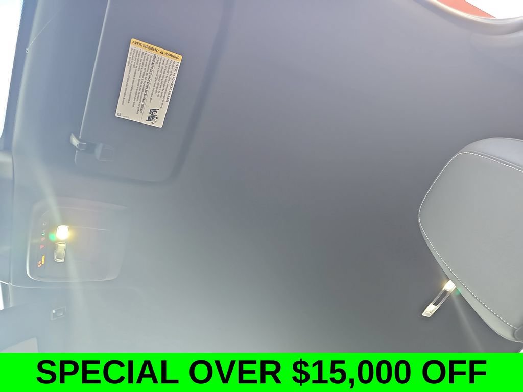 Used 2024 Chevrolet Blazer EV LT AWD/4WD image 31