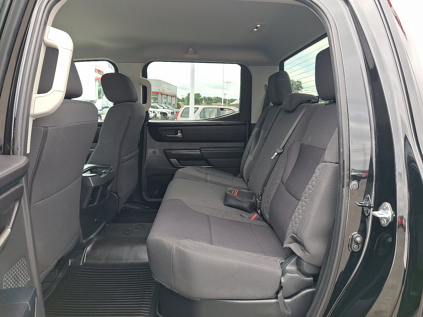 Used 2024 Toyota Tundra SR5 w/ SR5 Convenience Package AWD/4WD image 11