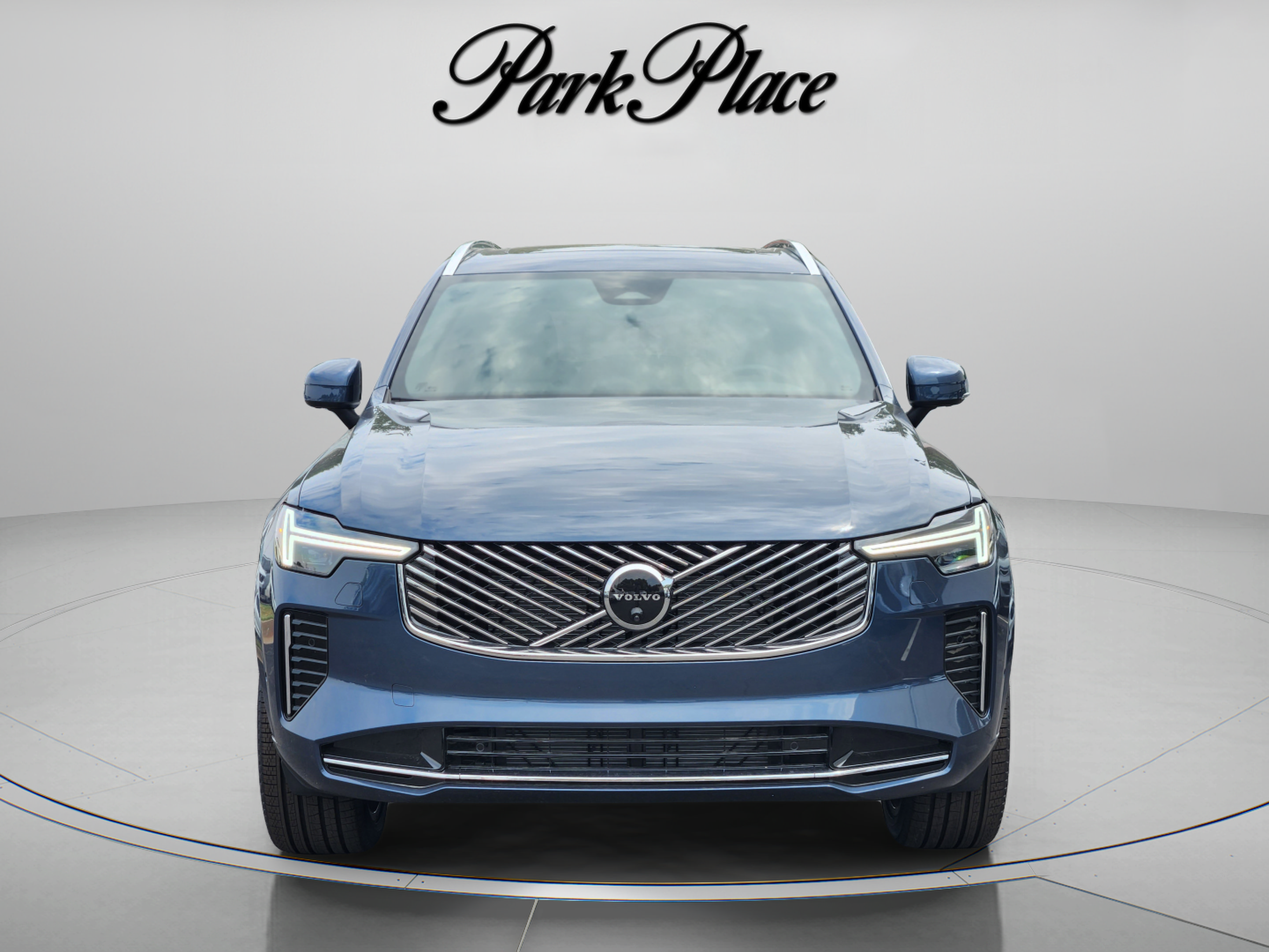 Used 2026 Volvo XC90 B6 Plus w/ Protection Package Premier AWD/4WD image 9