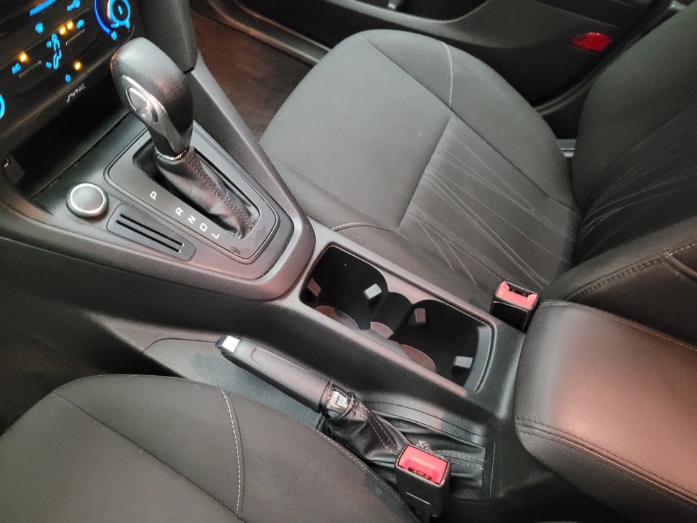 Used 2017 Ford Focus SE image 26