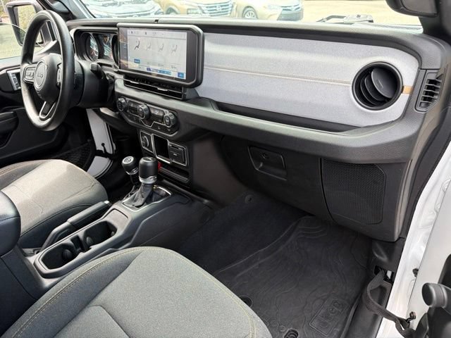 Used 2024 Jeep Gladiator Sport AWD/4WD image 29