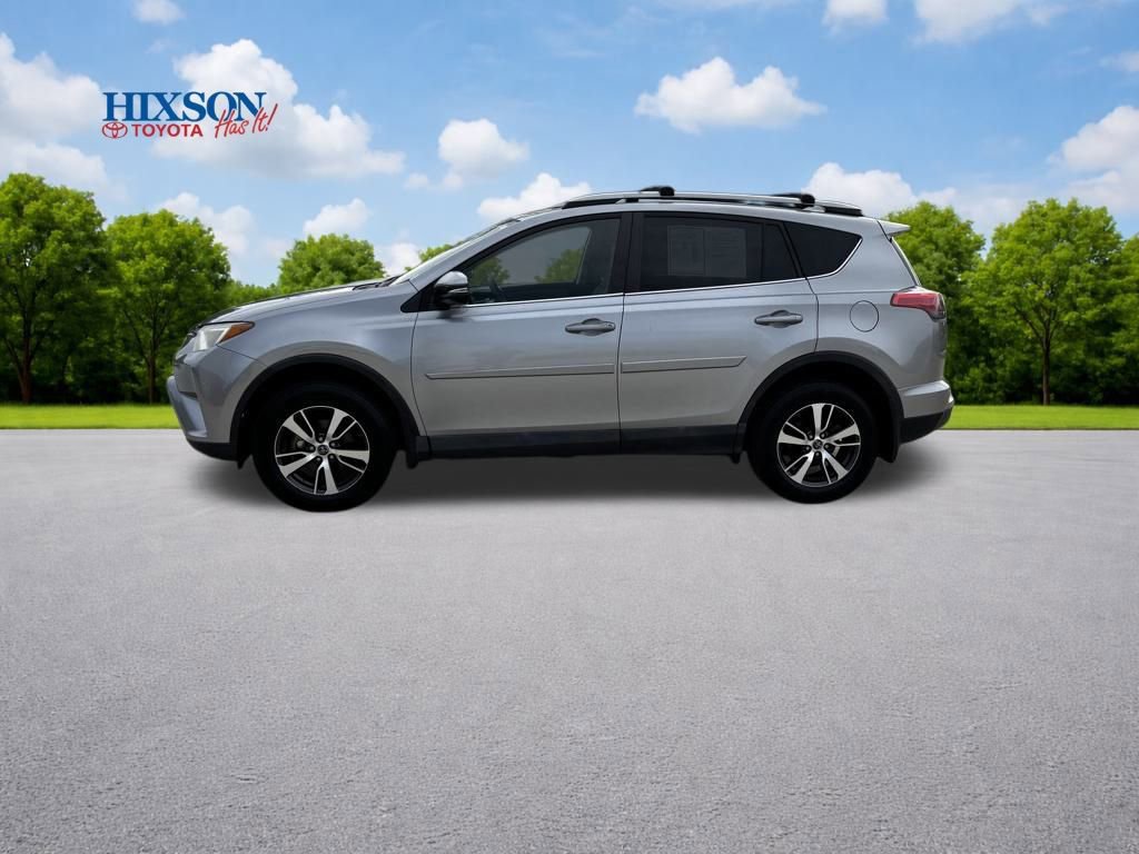 Used 2017 Toyota RAV4 XLE image 4