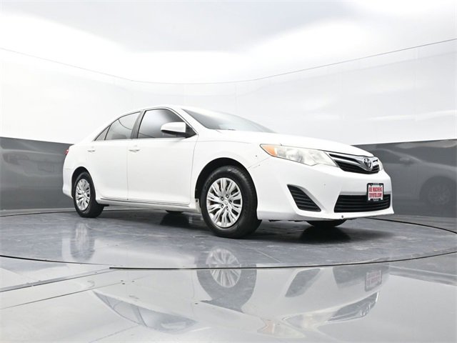 Used 2012 Toyota Camry LE image 27