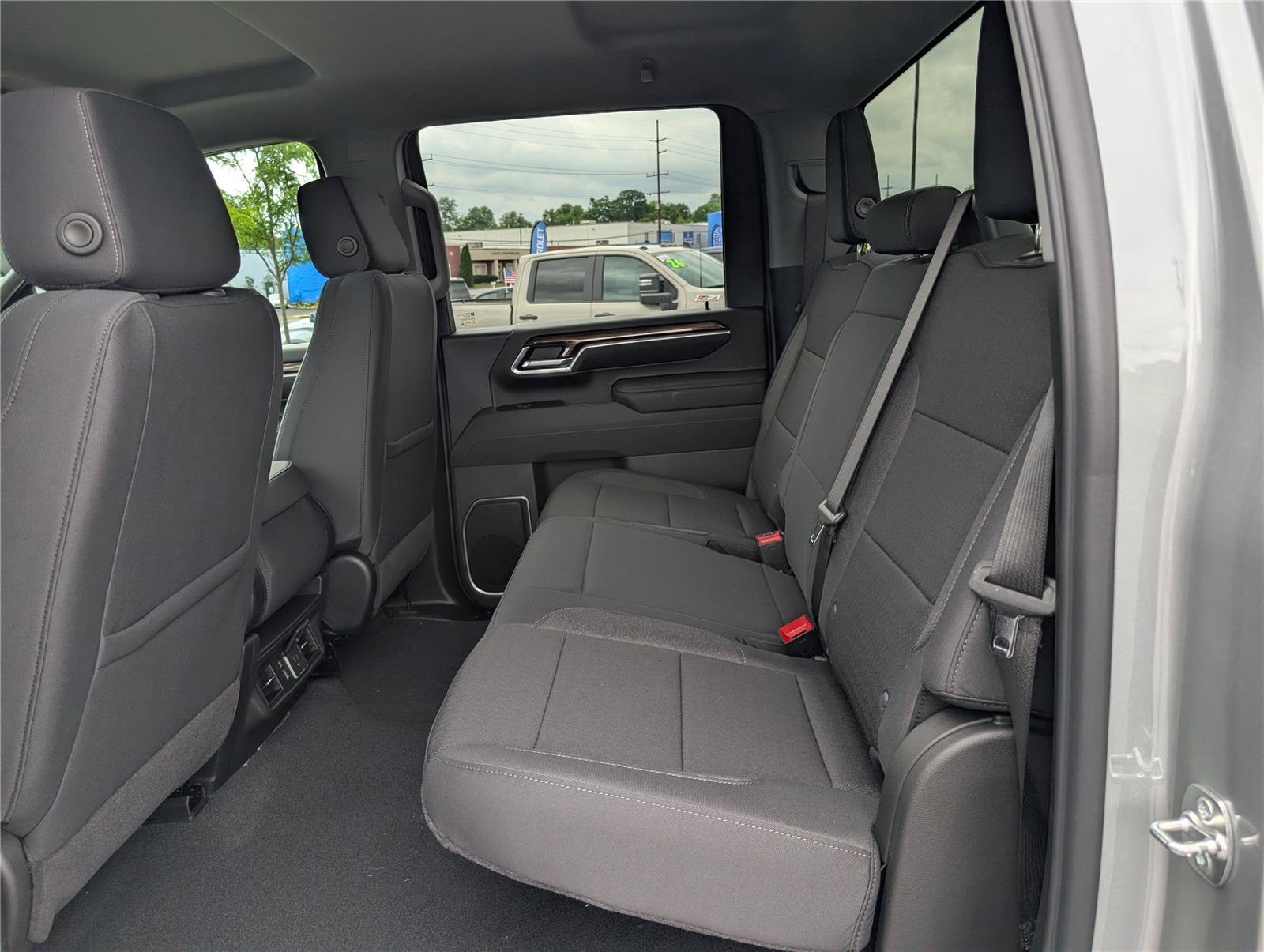 New 2026 Chevrolet Silverado 3500 LT w/ Z71 Off-Road Package AWD/4WD image 9