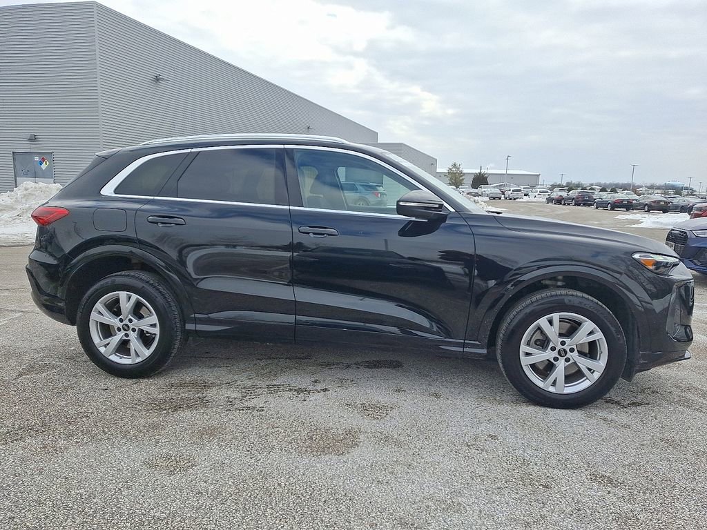 Certified 2025 Audi Q5 Premium w/ Convenience Package image 6