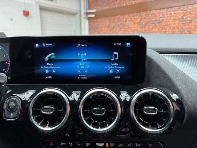 Certified 2022 Mercedes-Benz GLA 250 4MATIC image 18