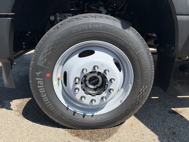 New 2026 Ford F550 4x4 Crew Cab image 24