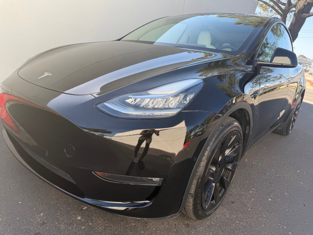 Used 2022 Tesla Model Y Long Range AWD/4WD image 5