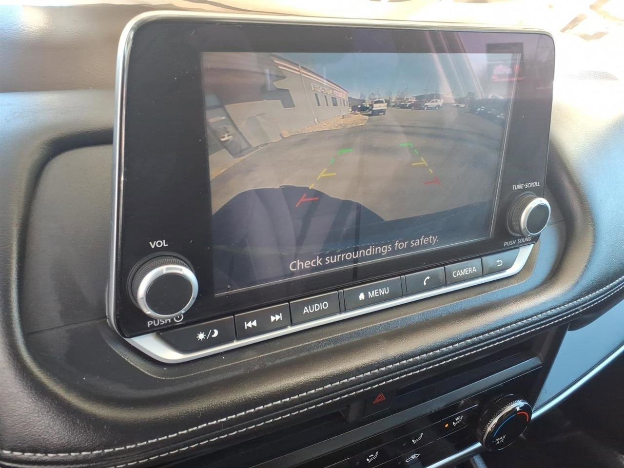 Used 2023 Nissan Rogue S image 13