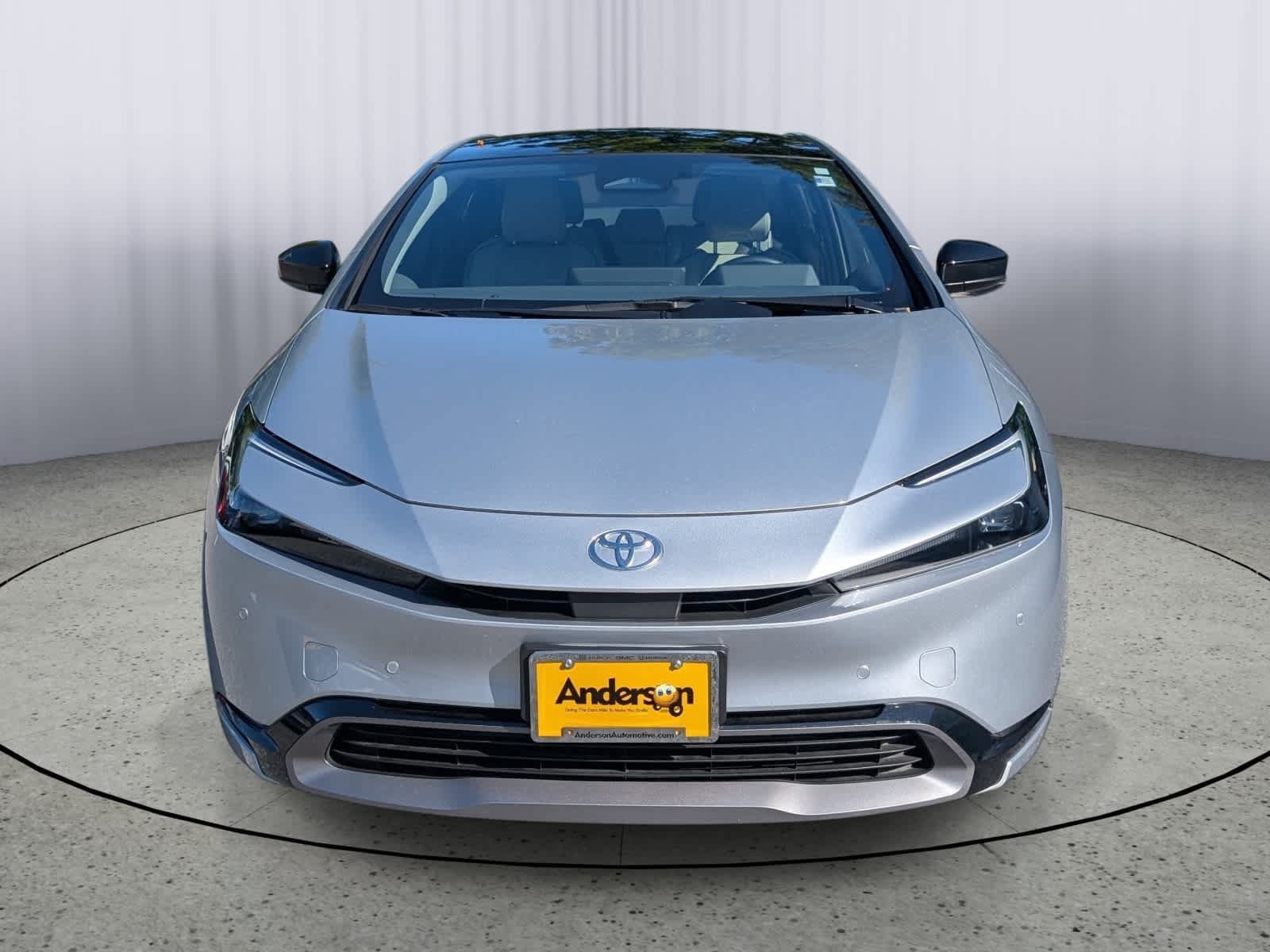 Used 2024 Toyota Prius XLE FWD image 8