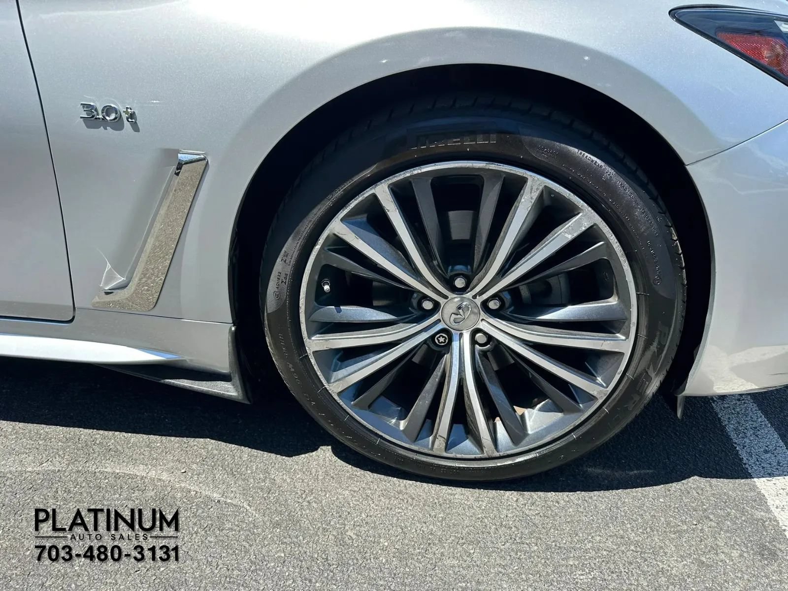 Used 2019 INFINITI Q60 3.0t Luxe w/ Essential Package AWD/4WD image 19