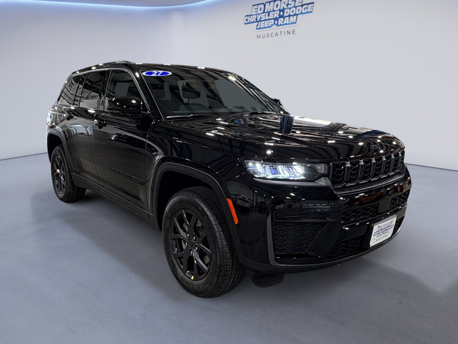 New 2027 Jeep Grand Cherokee Altitude AWD/4WD image 7