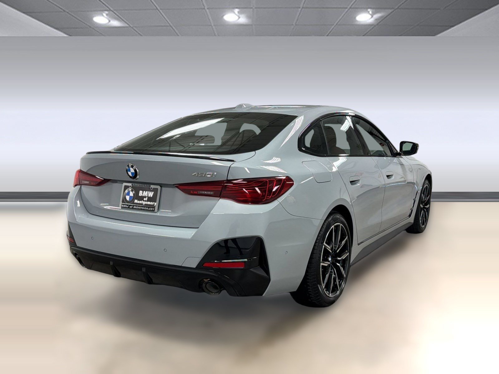 Used 2026 BMW 430i w/ M Sport Package RWD image 8