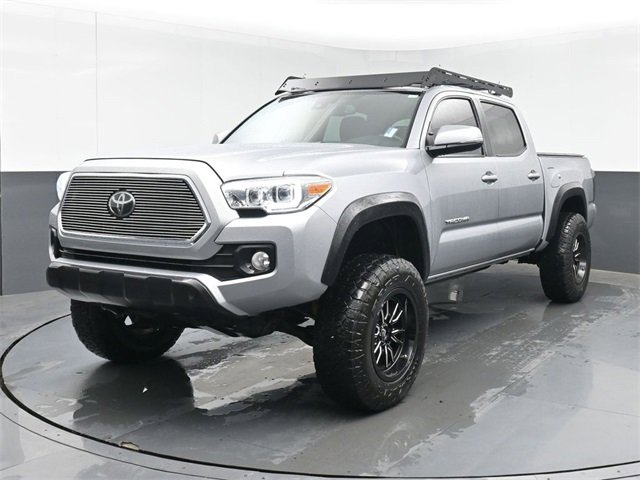 Used 2021 Toyota Tacoma TRD Off-Road image 5