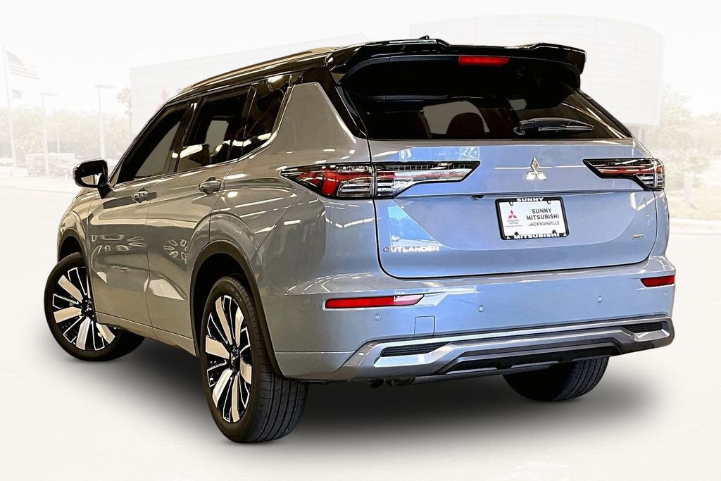 New 2026 Mitsubishi Outlander SEL image 3