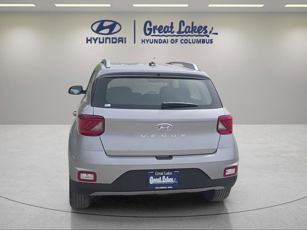 New 2026 Hyundai Venue SEL FWD image 4