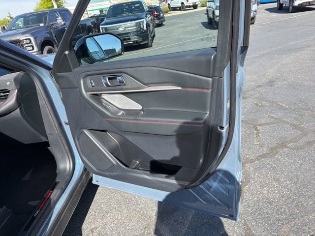 Used 2025 Ford Explorer ST AWD/4WD image 33
