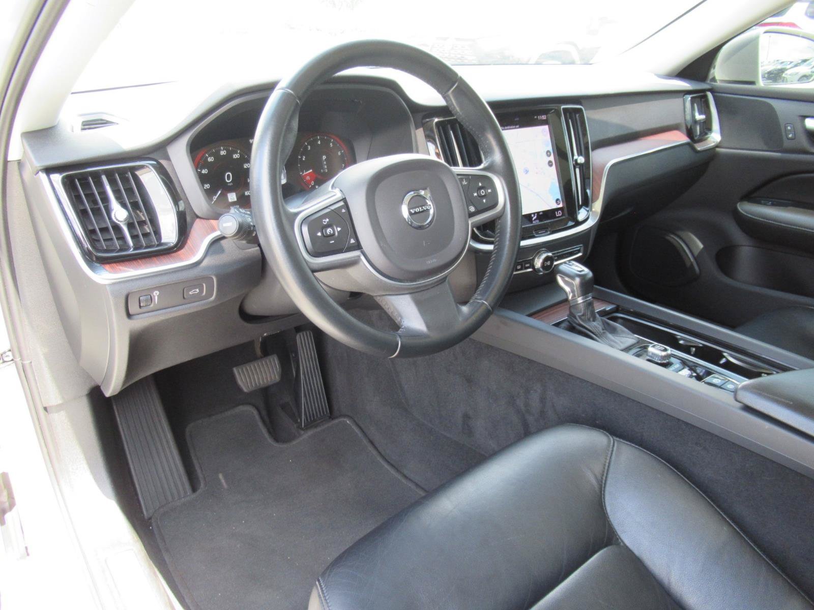 Used 2021 Volvo S60 T5 Momentum FWD image 18