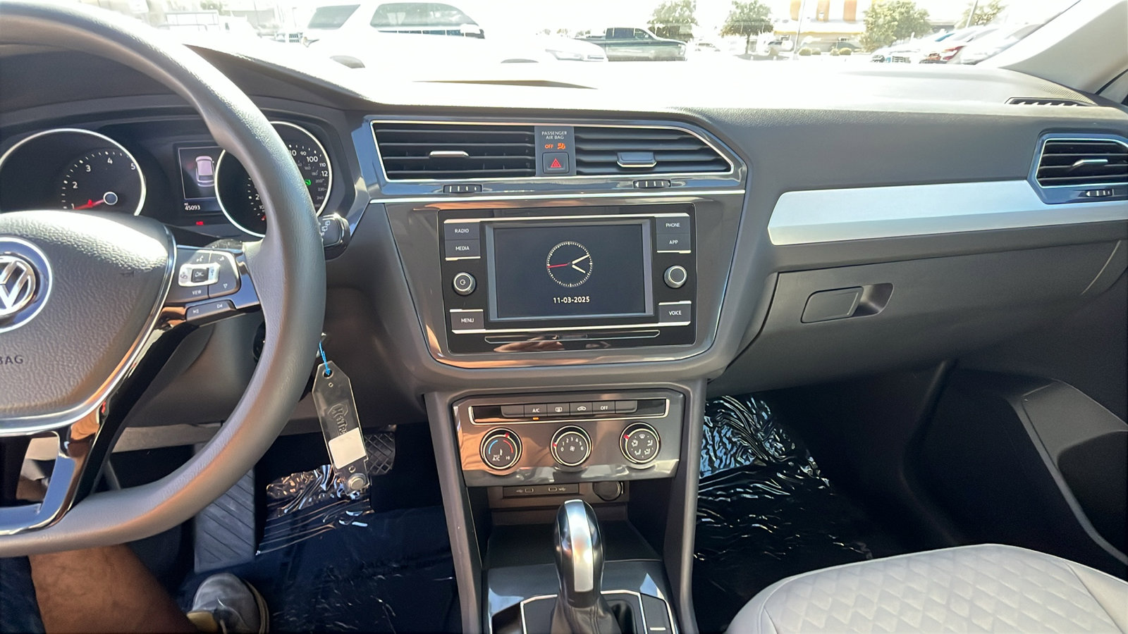 Used 2021 Volkswagen Tiguan S image 19