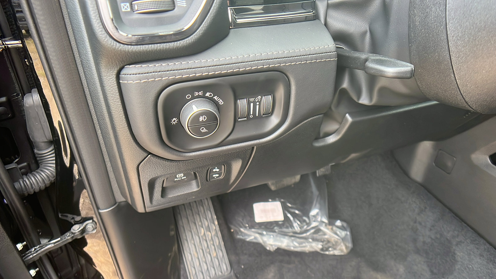 New 2026 RAM 1500 Limited image 23