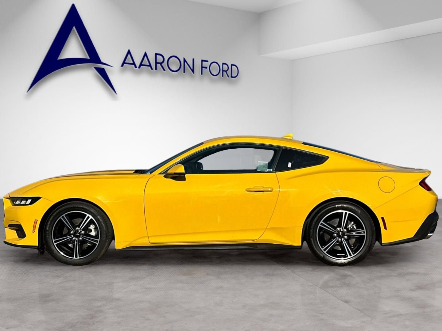 Used 2024 Ford Mustang Premium image 3