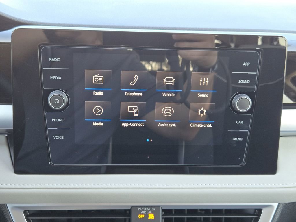 New 2026 Volkswagen Taos SE image 14