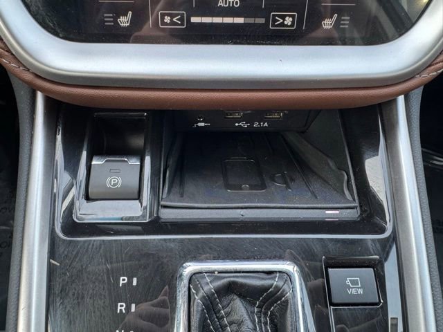 Used 2020 Subaru Outback Touring w/ Popular Package #2 AWD/4WD image 18